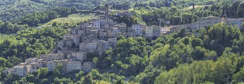Castelnuovo di Val di Cecina Castelnuovo di Val di Cecina - Tuscany - Toscana - Toskana - Italy - Hill - Hügel - Spring - Color - Colorful - Outlook...